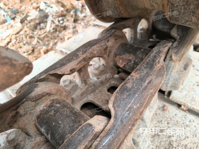 左側(cè)履帶整體?（行走機(jī)構(gòu)）