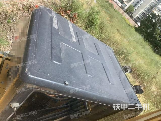 驾驶室顶部（整机外观）