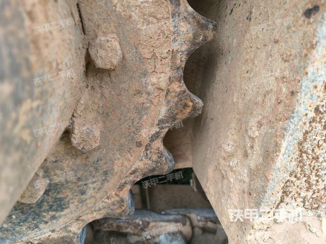 單側(cè)履帶整體（整機(jī)外觀）