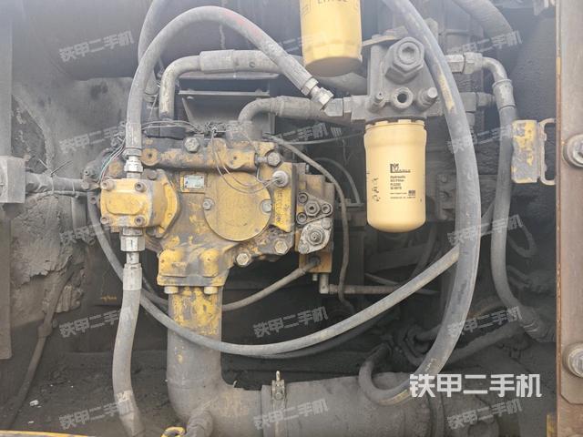 液压泵斜45 左（大件舱室）