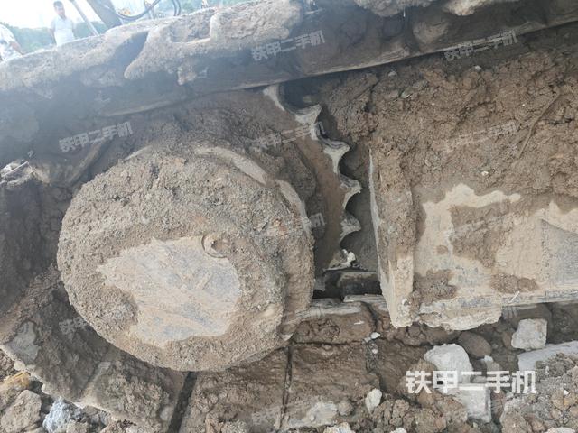 右驱动轮（行走机构）