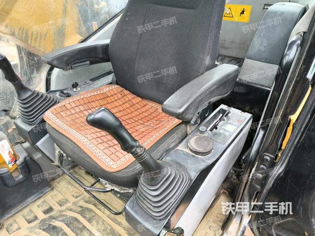 座椅后部（駕駛室部分）