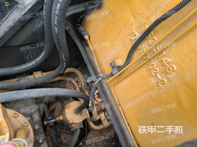 氣門室蓋螺絲特寫（上車部件）