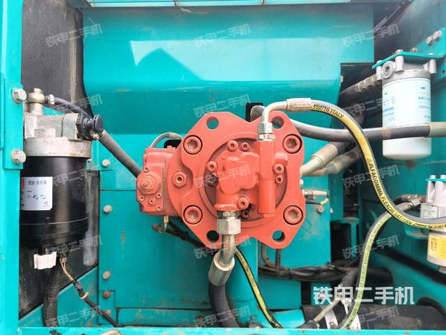 液壓泵斜45?左（大件艙室）