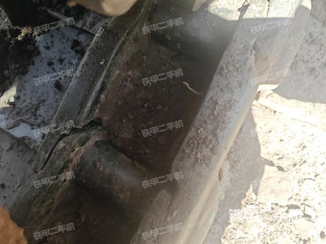 右侧行走马达盖板（行走机构）