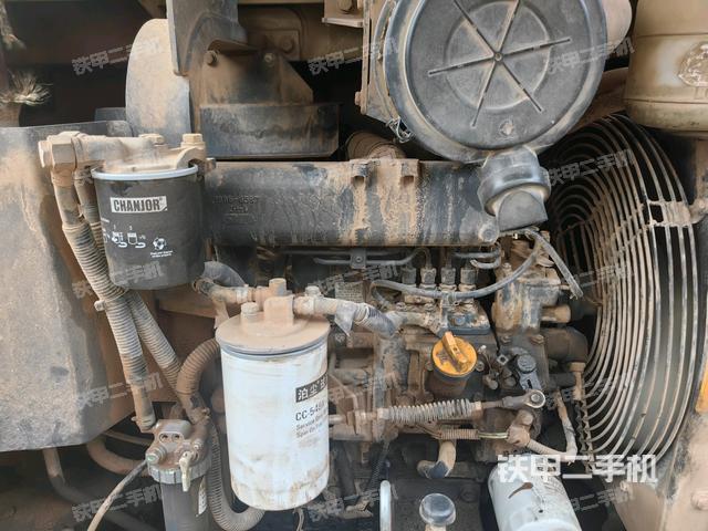 发动机室（上车部件）