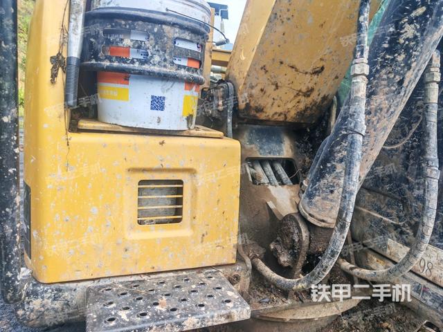 鏟斗右后整體（工作和回轉(zhuǎn)裝置）