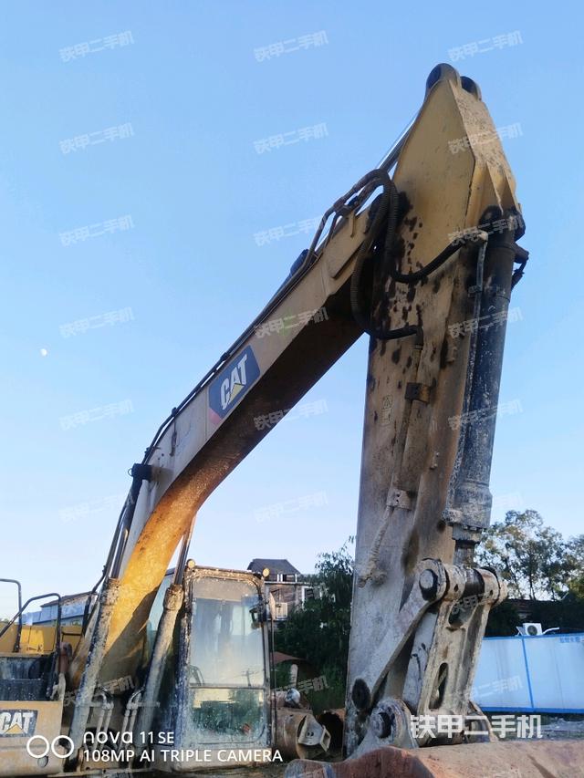 大臂整体 右侧（工作和回转装置）