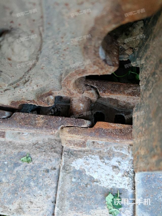 右側(cè)行走馬達(dá)蓋板（行走機(jī)構(gòu)）