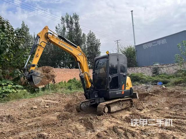 駕駛室整體（整機(jī)外觀）