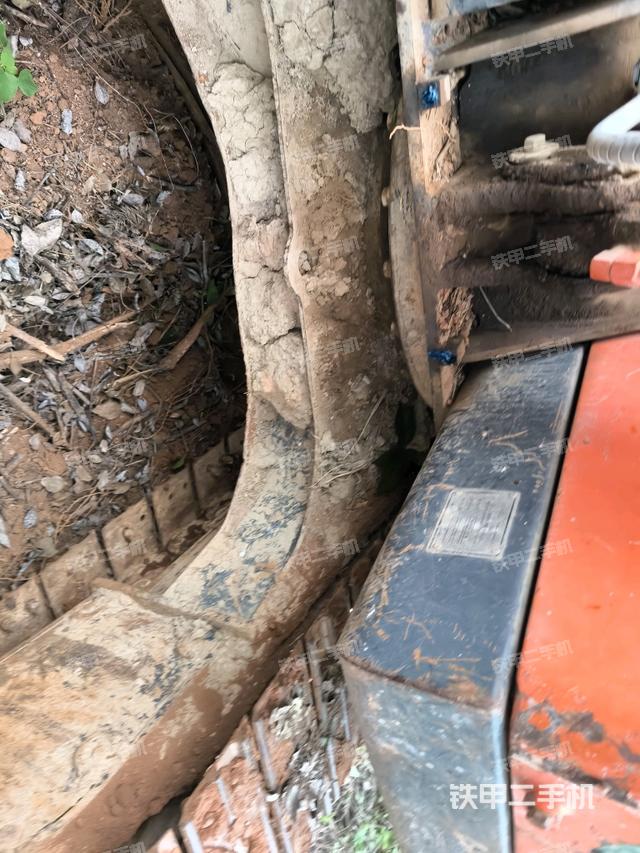 大臂整体 右侧(工作和回转装置) 大臂整体 右侧(工作和回转装置)