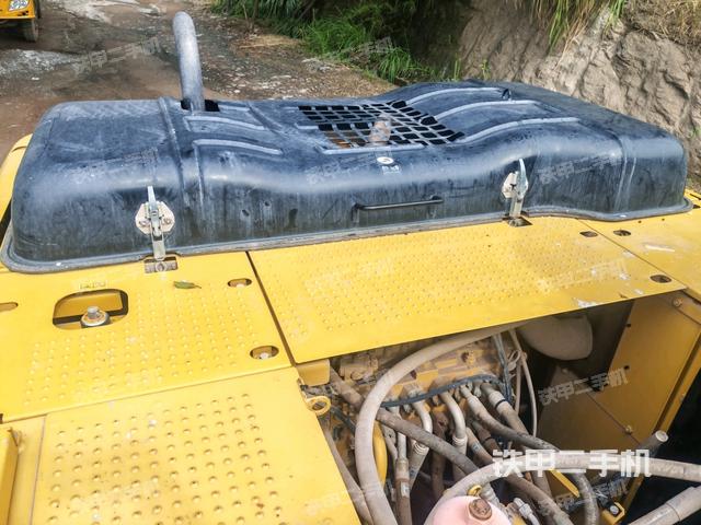 小臂整體右前（工作和回轉(zhuǎn)裝置）