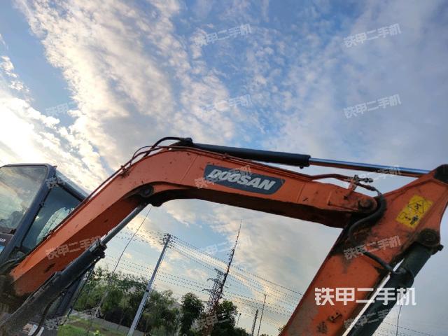 大臂整體?右側(cè)（工作和回轉(zhuǎn)裝置）