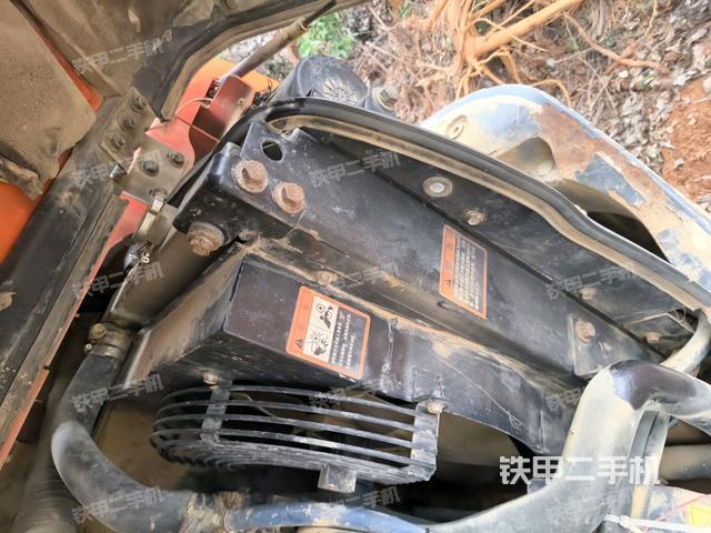 水箱+风扇特写(上车部件) 水箱+风扇特写(上车部件)