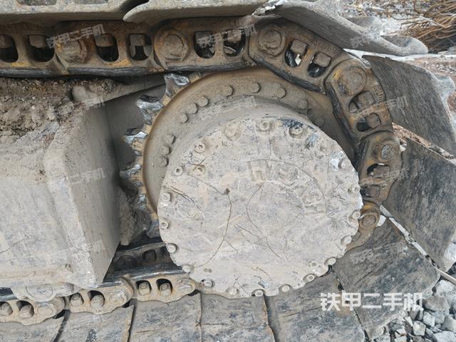 右驱动轮（行走机构）