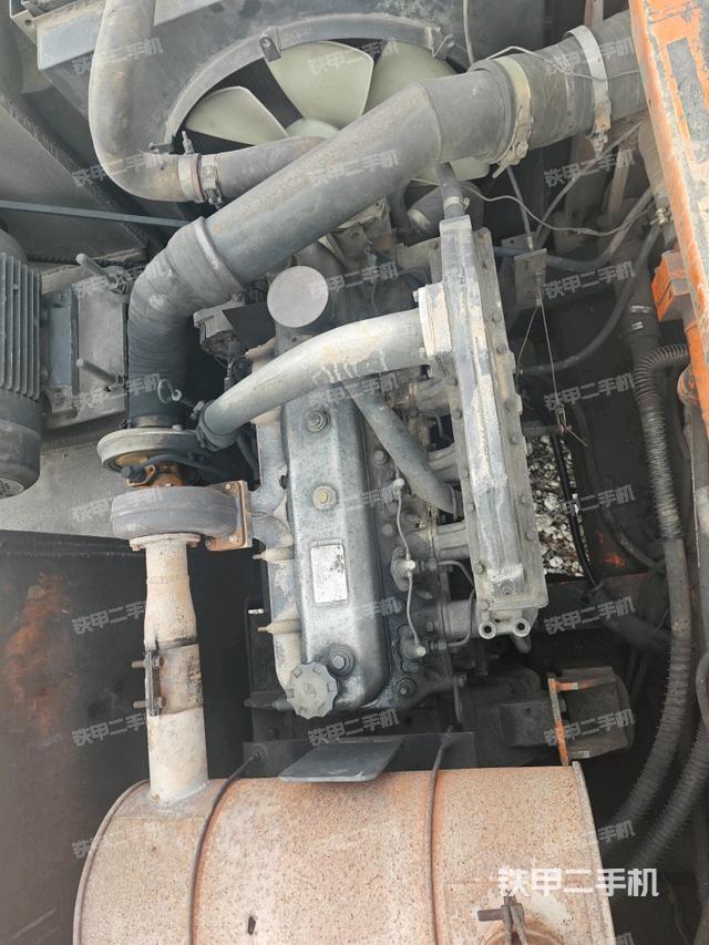 发动机室（上车部件）