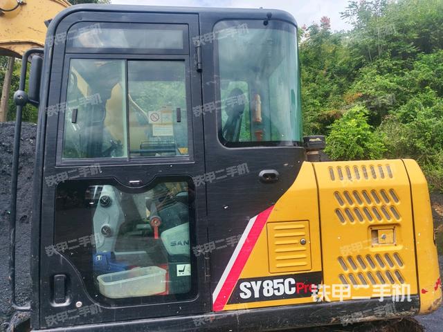 ?駕駛室正側(cè)（駕駛室部分）