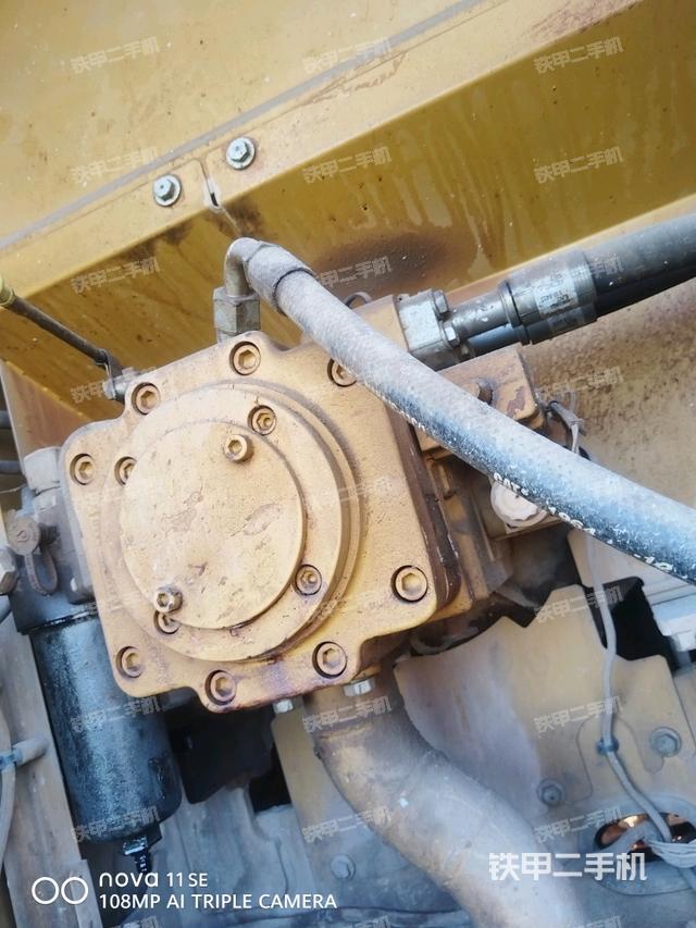 液压泵斜45 左（大件舱室）