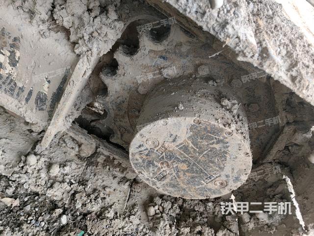 左驅(qū)動(dòng)輪（行走機(jī)構(gòu)）