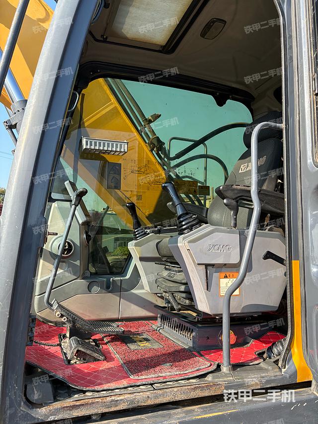 驾驶室整体（整机外观）