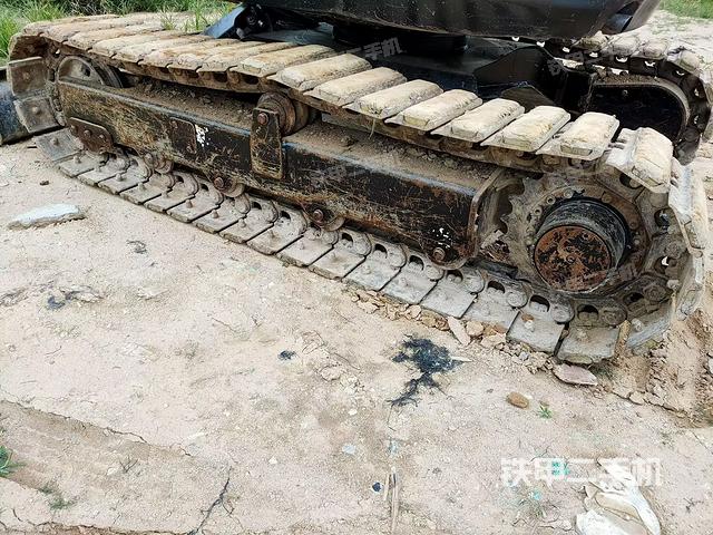 單側(cè)履帶整體（整機(jī)外觀）