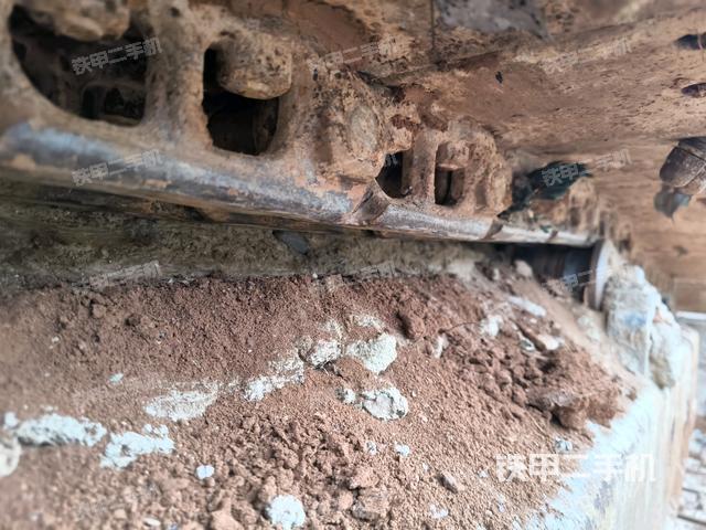 左侧行走马达盖板(行走机构) 左侧行走马达盖板(行走机构)