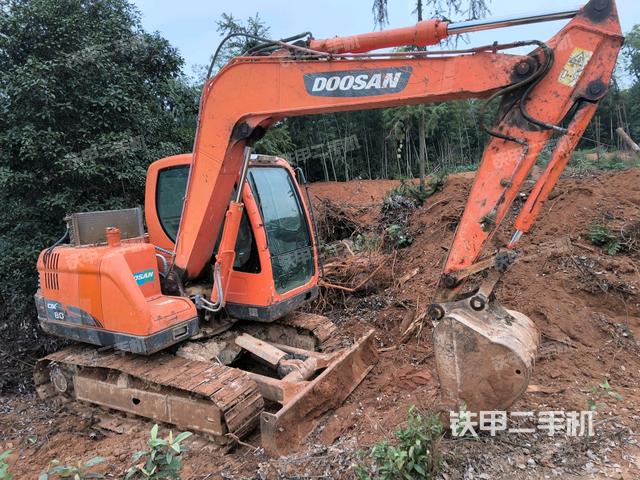 右前45(整机外观) 右前45(整机外观)