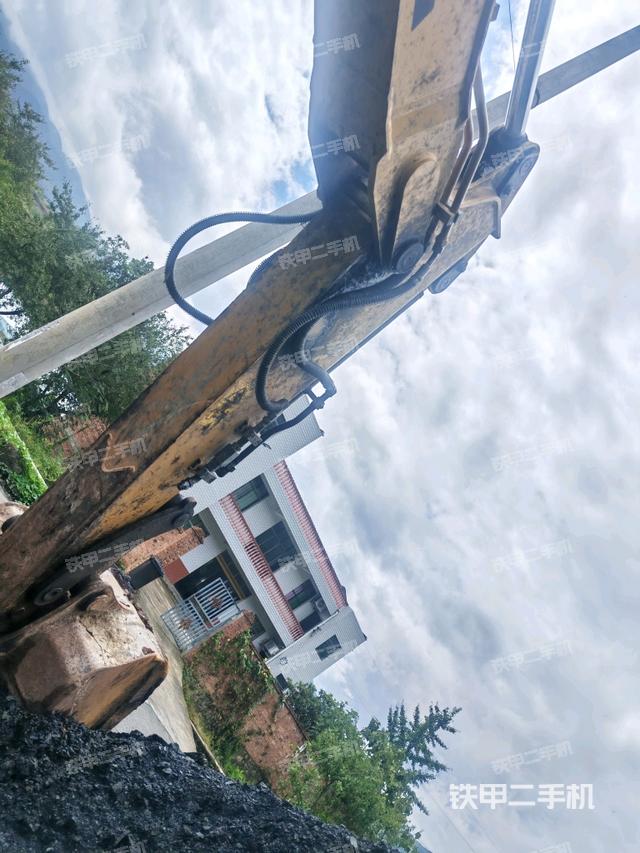 小臂整體右前（工作和回轉(zhuǎn)裝置）