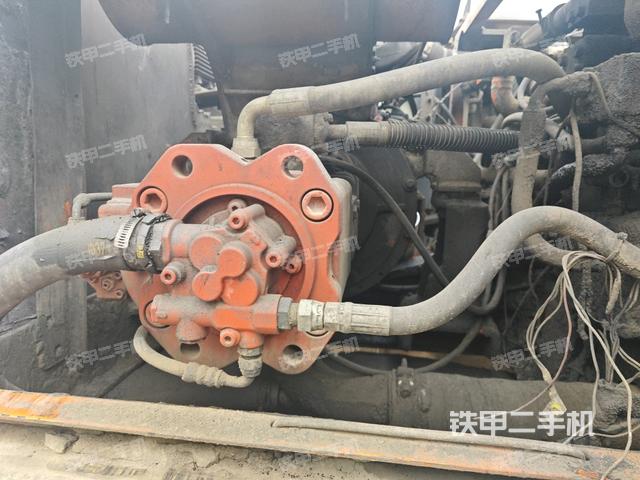 液压泵斜45 左（大件舱室）