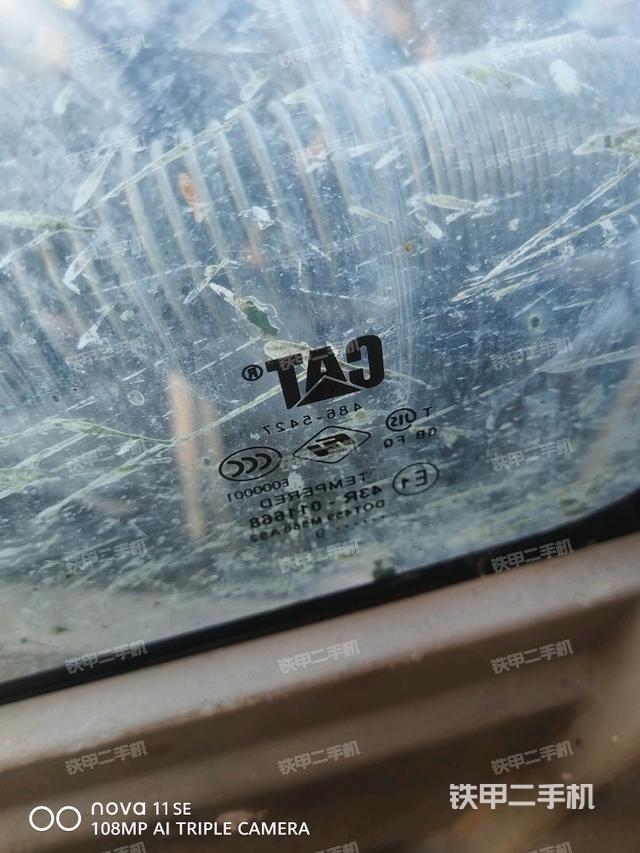 后窗玻璃角标（驾驶室部分）