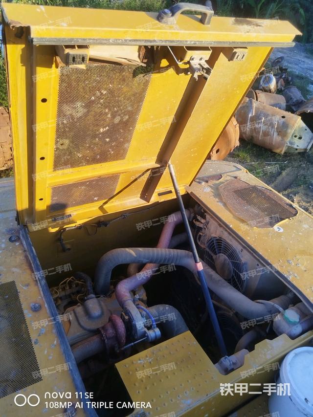 中央回转接头特写（上车部件）