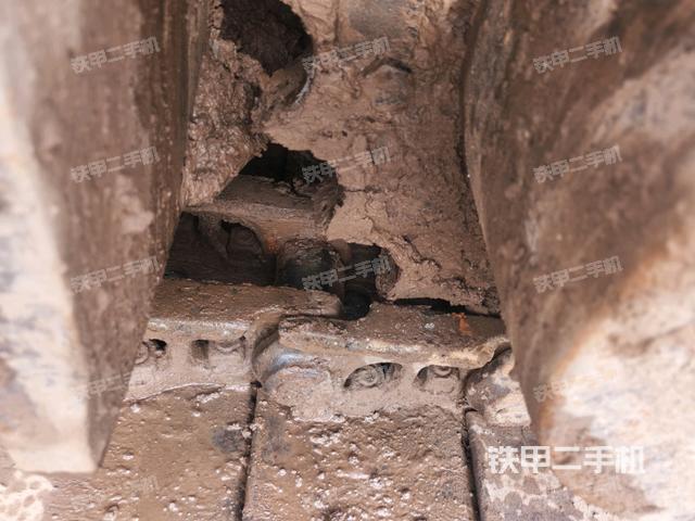 右側(cè)行走馬達蓋板（行走機構(gòu)）