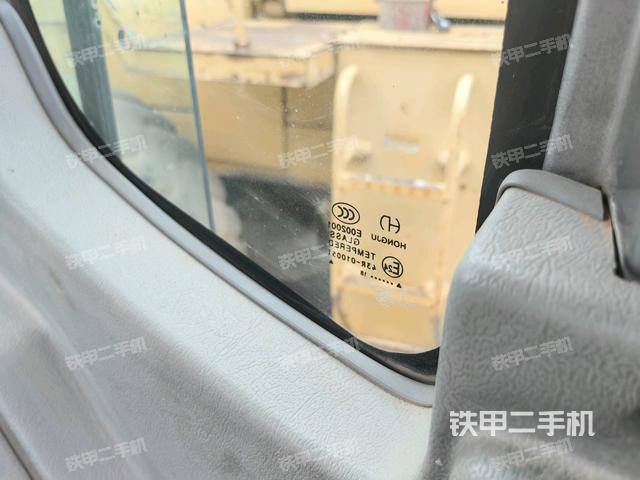 后窗玻璃角標(biāo)（駕駛室部分）