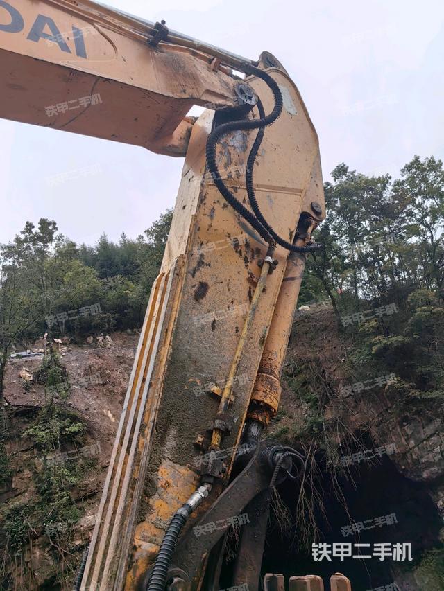 小臂整体左后（工作和回转装置）