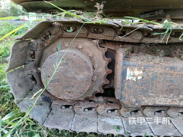 右驅(qū)動(dòng)輪（行走機(jī)構(gòu)）