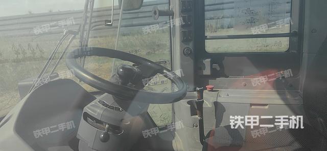 驾驶室工作台(整机外观及大件) 驾驶室工作台(整机外观及大件)