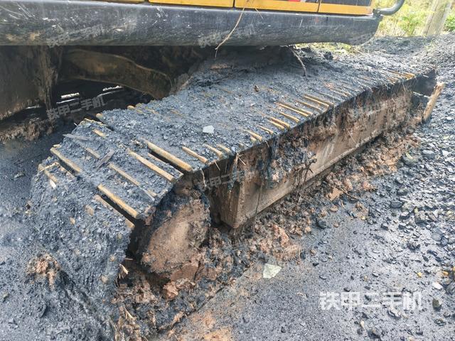 左側(cè)履帶整體?（行走機構(gòu)）