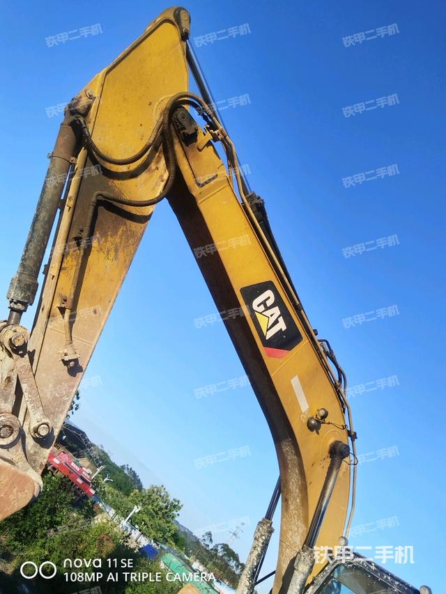 小臂整体左后（工作和回转装置）