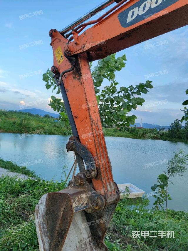 小臂整體左后（工作和回轉(zhuǎn)裝置）