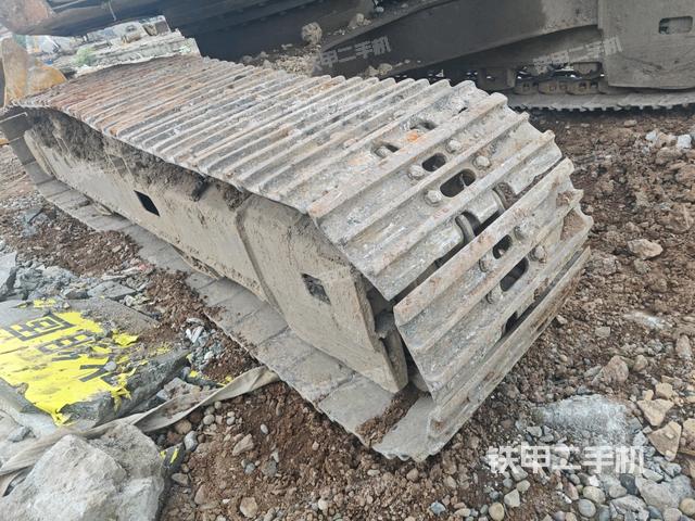 左侧履带整体 （行走机构）