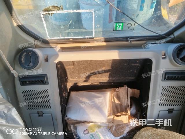 座椅后部（驾驶室部分）