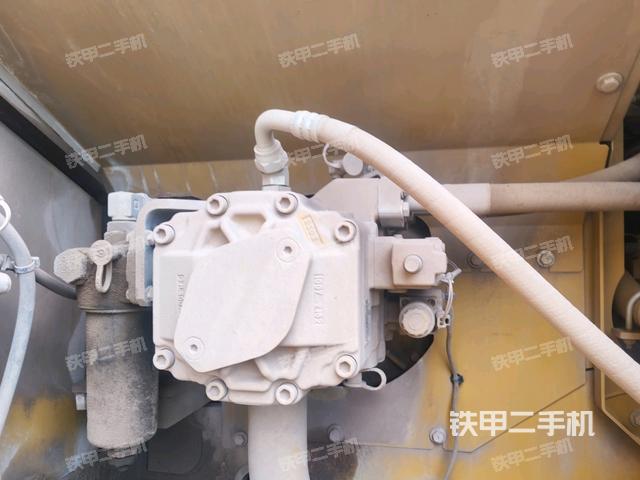 液壓泵斜45?左（大件艙室）