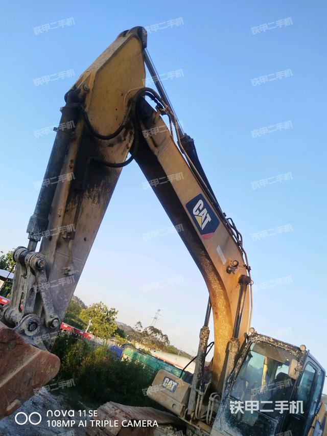 小臂整体右前（工作和回转装置）