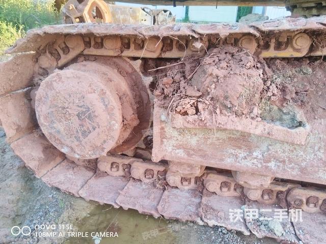 右驱动轮（行走机构）