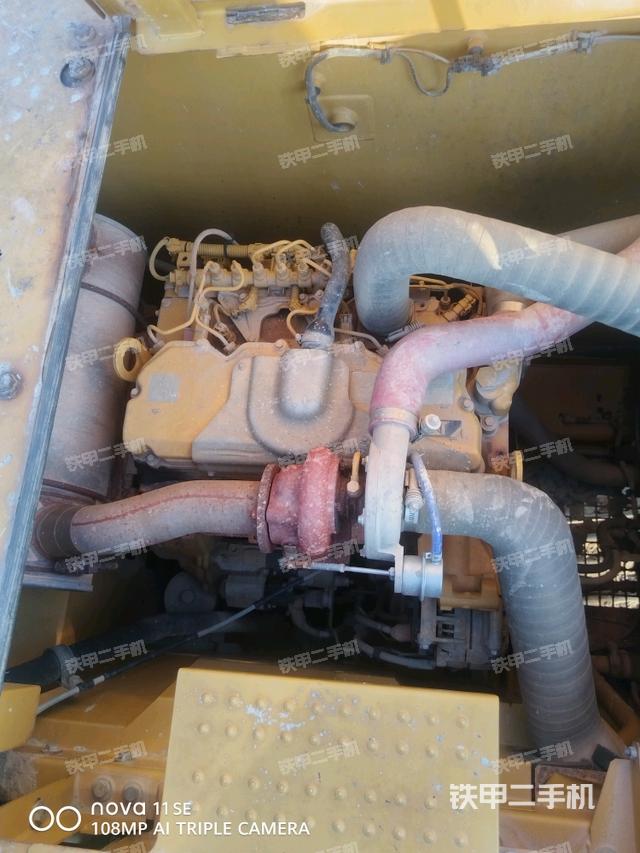 发动机室（上车部件）