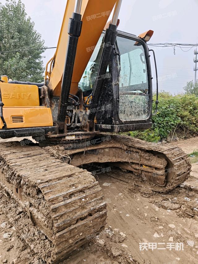 大臂根部 斜视（工作和回转装置）