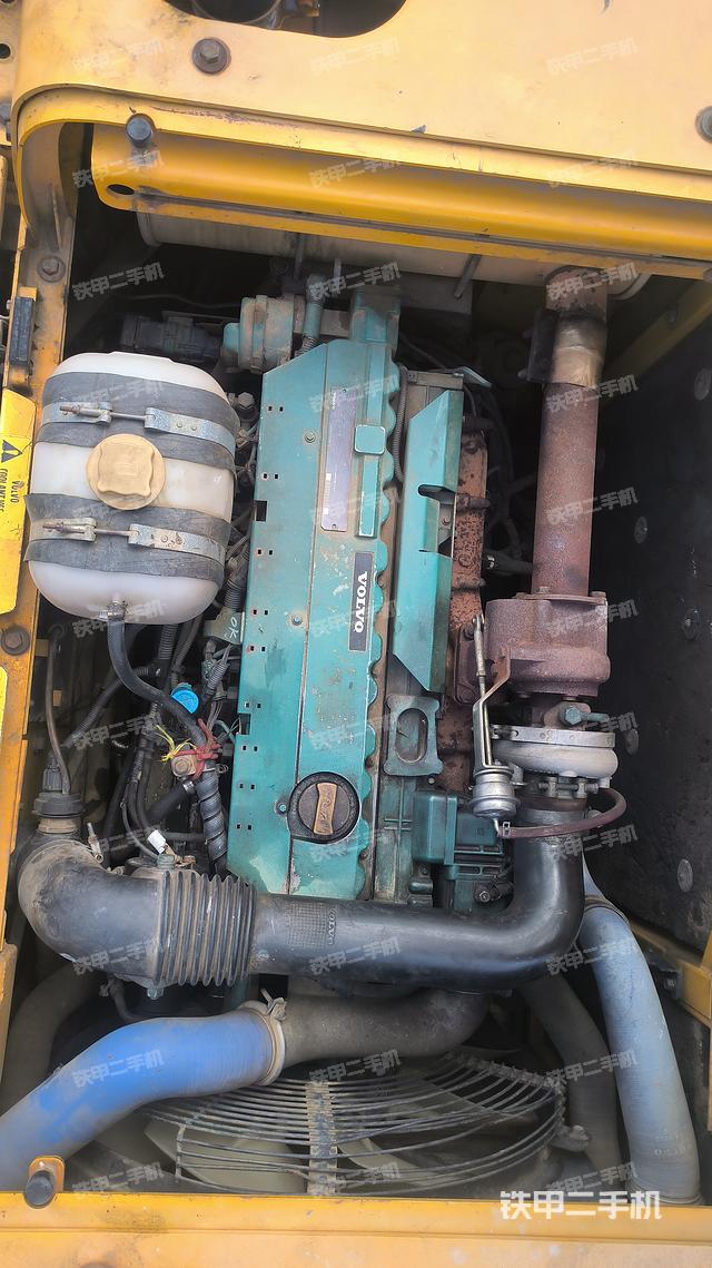 发动机整体俯视（整机外观）