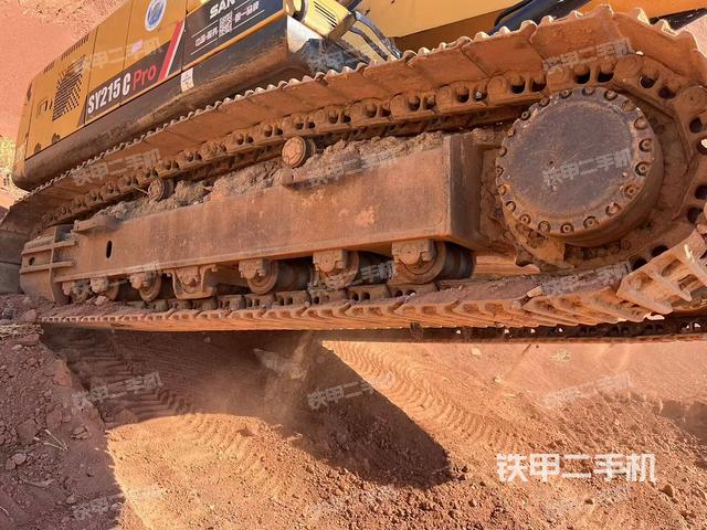 驾驶室顶部（整机外观）