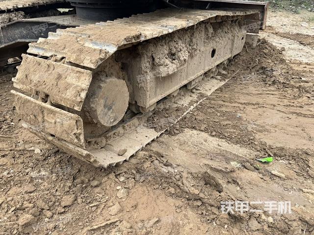 單側(cè)履帶整體（整機(jī)外觀）