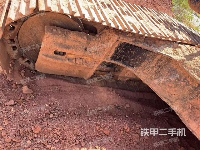 单侧履带整体（整机外观）